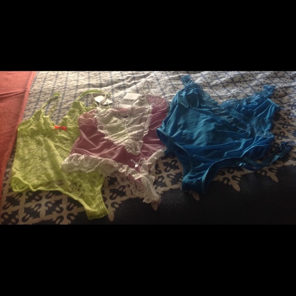 Lingerie - Picture 2 of 2